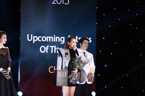 Chi Pu nhận giải Diễn viên triển vọng ăn mặc phong cách nhất