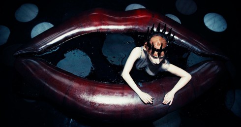 Lady Gaga trong một tác phẩm của Steven Klein 
