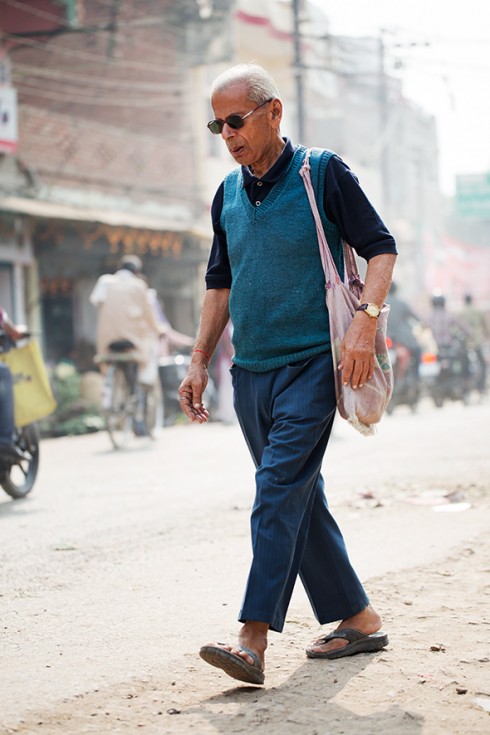 Hình một người đàn ông trung niên tại Ấn Độ do Scott Schuman chụp lại khi đi du lịch