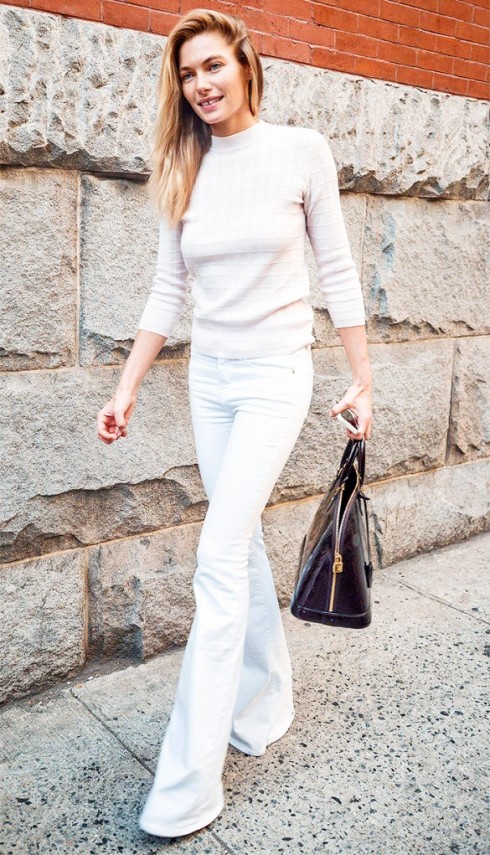 mặc quần jeans nữ trắng đẹp như Jessica hart