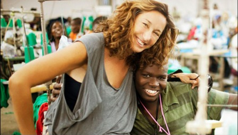 Donna Karan trong chuyến từ thiện tại Haiti