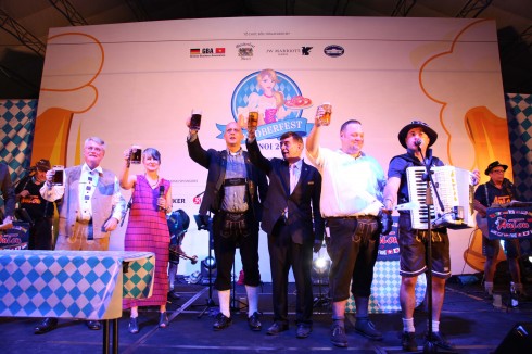 Lễ hội bia Oktoberfest 2014 tại JW Marriot Hanoi