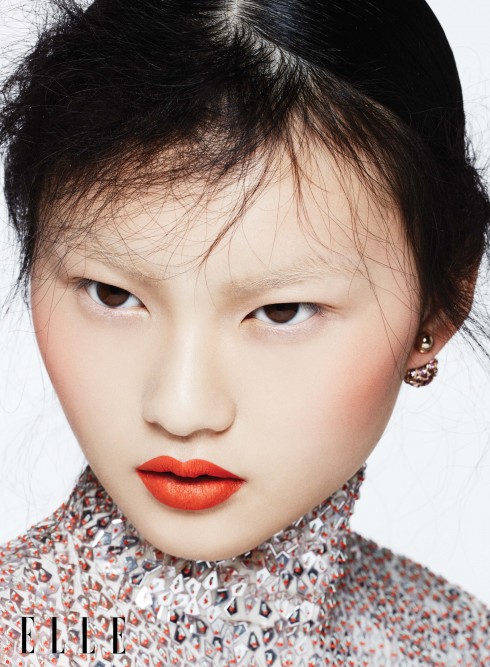 Công thức kinh điển của các mỹ nhân châu Á: môi đỏ, má hồng