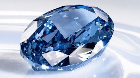 Dang cap cua Chopard Blue Diamond Ring