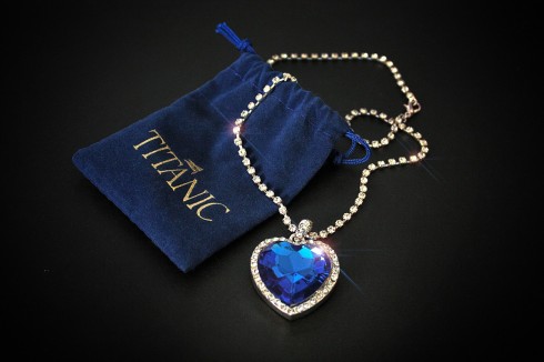 Dang cap cua Heart of the Ocean Necklace