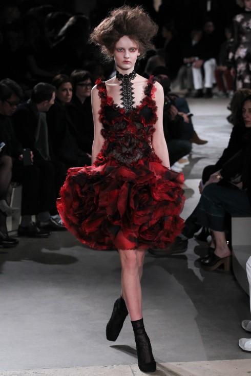 BST Thu Đông 2015 Alexander McQueen