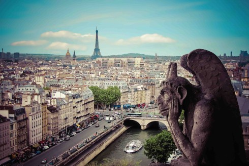 Bước chân ra ngoài phố, bạn sẽ thấy Paris tráng lệ như vẻ đẹp hào nhoáng của chàng công tước nhà giàu khi xưa.