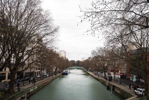 Canal Saint Martin là nơi tuyệt vời để đi dạo vào ngày cuối tuần khi thời tiết đẹp