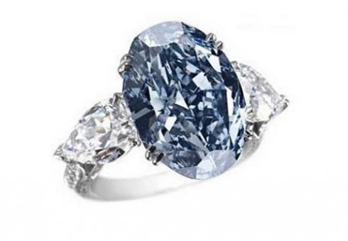 nhan kim cuong dep nhat the gioi Chopard Blue Diamond