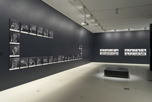 Không gian triển lãm của tác phẩm của Robin Rhode tại Phòng trưng bày Quốc Gia Victoria, Melbourne, Úc (17.5 - 15.9.2013).