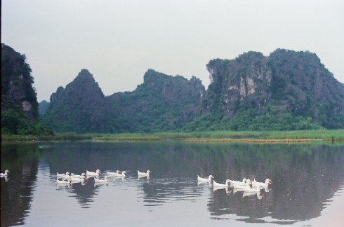 Đầm Vân Long vào mùa Thu đẹp chẳng khác gì cảnh tiên ở hạ giới