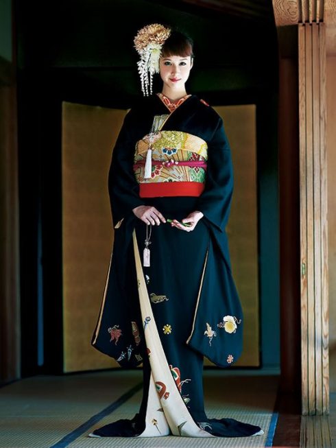 10 trang phục truyền thống quyến rũ của phụ nữ trên thế giới - ELLE VN