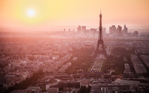 Toàn cảnh thành phố Paris tráng lệ dưới ánh hoàng hôn