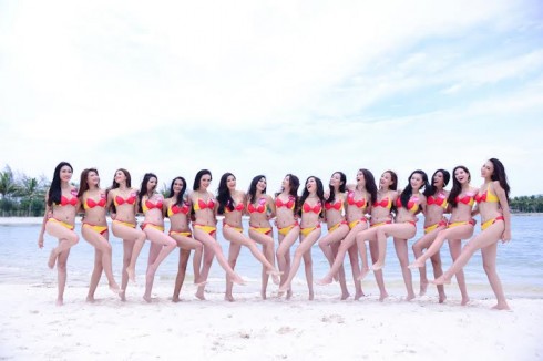 Các chân dài nóng bỏng cùng bikini Vietjet trong cuộc thi Hoa Hậu Hoàn Vũ Việt Nam