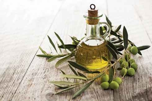 Tuyệt đối tránh sử dụng dầu olive cho da dầu và chỉ nên chọn loại dầu nguyên chất nhất