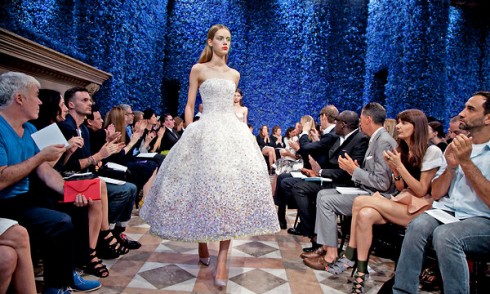 BST Haute Couture đầu tiên của Raf Simons trên cương vị Giám đốc Sáng tạo của Dior vào năm 2012.