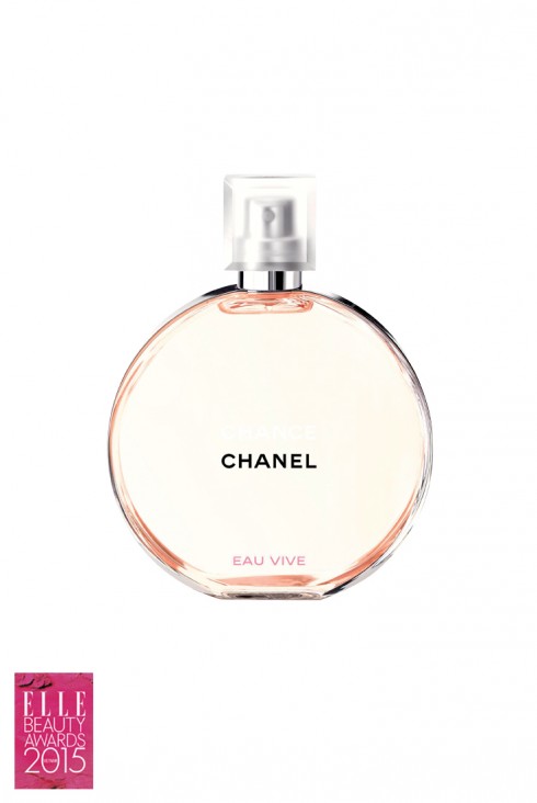 <strong>6. CHANEL CHANCE EAU VIVE</strong><br/>Kỷ niệm 12 năm gắn liền với Chanel, nước hoa Chance là một bản hòa ca hương sắc tươi tắn và là suối nguồn sáng tạo cho những người làm nghiên cứu và sáng tạo của thương hiệu. Sau hai phiên bản trước, Chanel một lần nữa vén màn bí mật một phiên bản mới của dòng nước hoa tượng trưng cho cơ hội và sự may mắn này, một mùi hương đầy năng lượng trẻ trung: Chance Eau Vive.