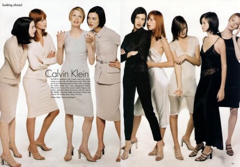 Nhà thiết kế Calvin Klein đã thừa nhận chủ nghĩa Tối giản đối với ông là niềm đam mê về những đường cắt, là trò chơi màu sắc và phong dáng đơn giản, mạnh mẽ.  