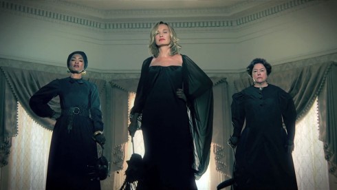 Từ trái sang: Jessica Lange, Kathy Bates