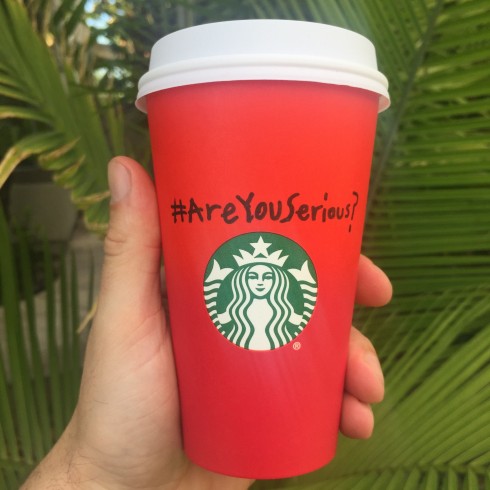 Thiết kế ly Starbucks với chủ đề Noel gây tranh cãi 3
