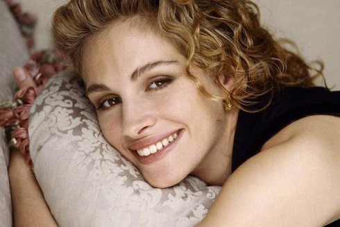 Julia Roberts nói về nụ cười mãi rạng rỡ của mình: "Tôi là một người thật sự vui vẻ và hạnh phúc, thời gian trôi qua, tôi mới biết có được cuộc sống như thế này là một điều may mắn tuyệt vời. " Julia Roberts nói về nụ cười mãi rạng rỡ của mình: "Tôi là một người thật sự vui vẻ và hạnh phúc, thời gian trôi qua, tôi mới biết có được cuộc sống như thế này là một điều may mắn tuyệt vời. "