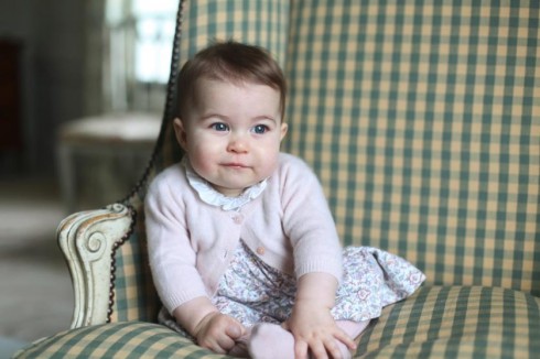 Hình ảnh của công chúa Charlotte được chụp bởi công nương Kate Williams tại ngôi nhà của họ ở Norfolk, Anh