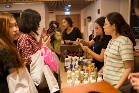 ELLE Shopping Fun mua dong 2015 -06.JPG