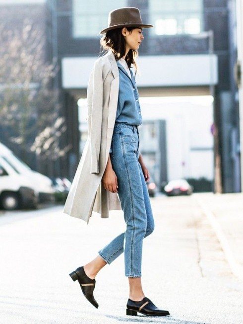 Quần jeans lưng cao đang quay trở lại đỉnh cao phong cách thời trang đường phố của mình.