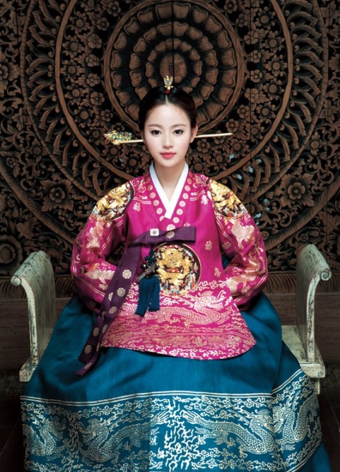 Phụ nữ Hàn từ lâu đã biết chăm chút, nuôi dưỡng làn da quanh năm dù là Đông hay Hè.