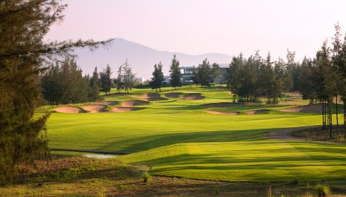 Giải golf quốc tế World Masters Golf Championship lần thứ hai tại Việt Nam. 
