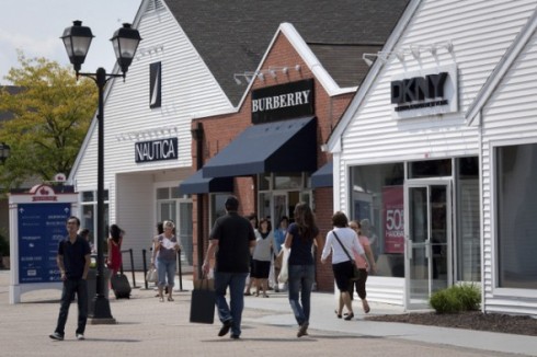 Woodbury Common Premium Outlets Shopping