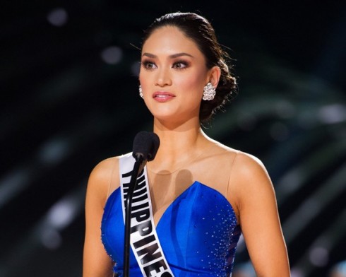  Với câu hỏi "Tại sao bạn xứng đáng trở thành Hoa hậu Hoàn vũ?", đại diện Philippines bày tỏ: "Trở thành hoa hậu hoàn vũ vừa là vinh hạnh, vừa là trách nhiệm. Tôi sẽ sử dụng tiếng nói của mình để giúp mọi người hiểu hơn về các vấn đề xã hội như HIV. Tôi tự tin mình là một phụ nữ đẹp và có tấm lòng nhân hậu"