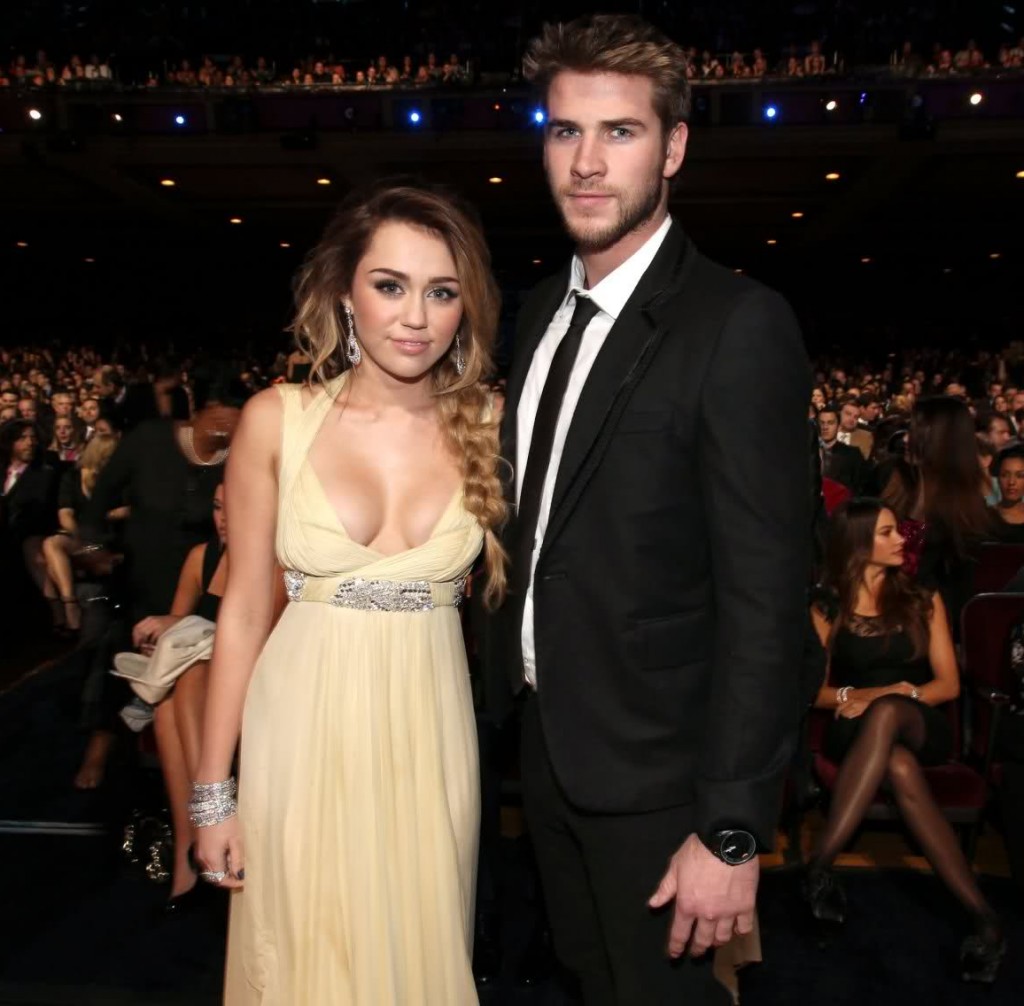 buc-tranh-tinh-yeu-cua-miley-cyrus-va-liam-hemsworth 8