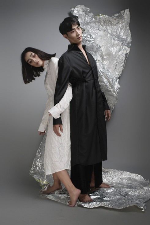 Thiết kế váy sơ-mi được Trang Khiếu nhiệt tình ứng dụng vào bộ sưu tập lần này.