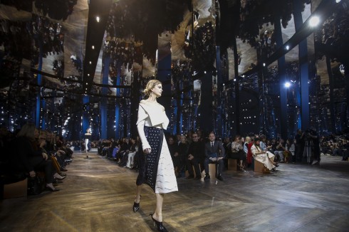 Sân khấu của Dior tại Paris Couture Week