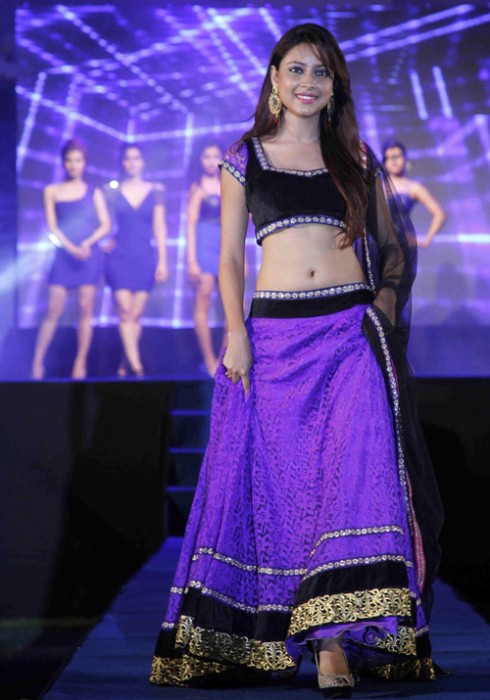 Pratyusha Banerjee duyên dáng trong vai trò người mẫu.