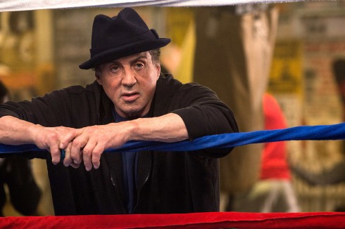 Sylvester Stallone trong vai huấn luyện viên Rocky - huyền thoại đấm bốc một thời.