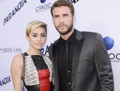 Miley đang có bắt đầu năm mới 2016 đầy thuận lợi không chỉ trong công việc. Cô vừa hàn gắn với bạn trai cũ Liam Hemsworth.