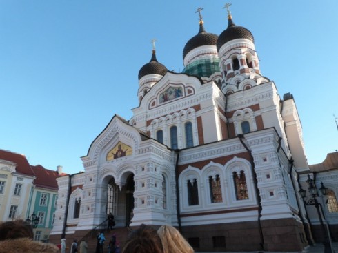du lịch châu âu phần 1 - nhà thờ Alexander Nevsky - elle vietnam