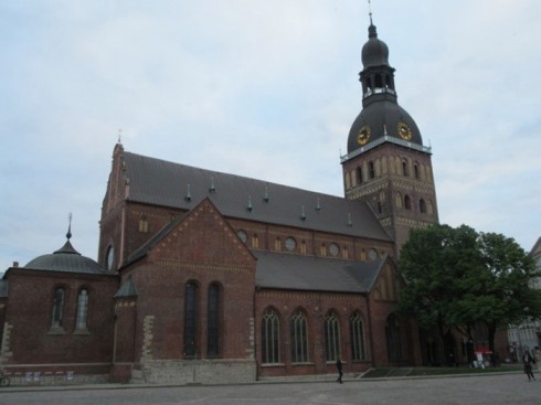 du lịch châu âu phần 1 - nhà thờ lớn Riga - elle vietnam