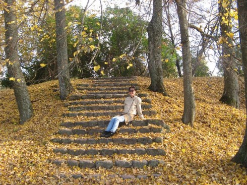 du lịch châu âu phần 1 - đường mòn lá vàng lâu đài cổ Trakai - elle vietnam