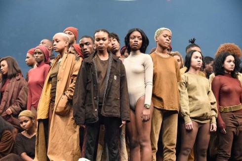 Những nội quy khắt khe mà người mẫu phải tuân theo ở show diễn Yeezy Season 3