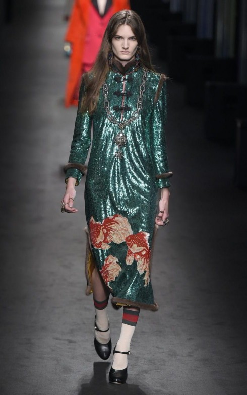 Xu hướng thời trang lấy cảm hứng từ hoạ tiết sườn xám  từ Trung Quốc của Gucci