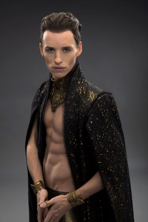 Tạo hình của Eddie Redmayne trong Jupiter Ascending