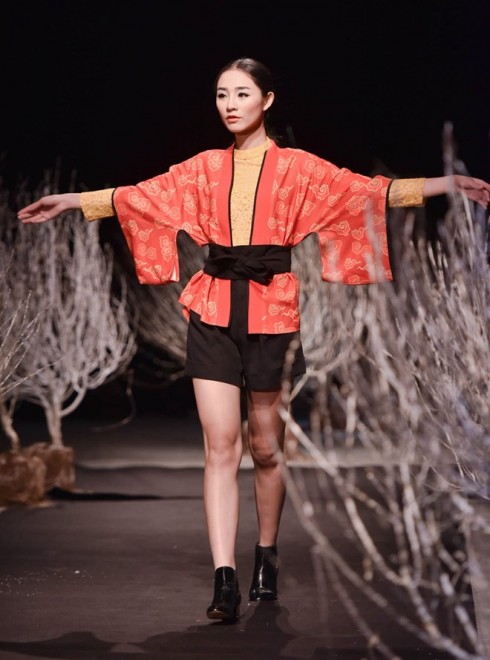 Ngọc Hân mang Nhật Bản đến Tuần lễ thời trang Việt Nam Thu Đông