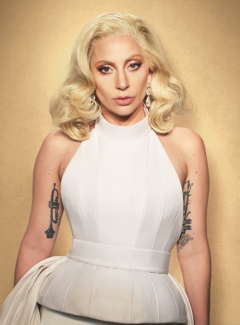 Lady Gaga khoe hinh xam moi co vu nhung nan nhan bi xam hai tinh duc – ellevn - 03