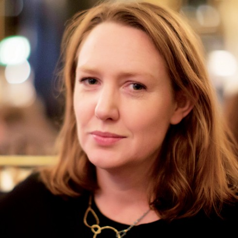 Paula Hawkins: Ý nghĩa của sự tồn tại - ELLE.VN