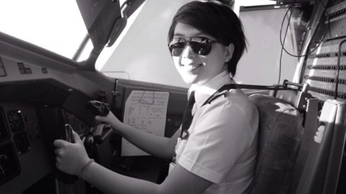 Đam mê với nghề phi công, Kim Châu phải nỗ lực hết mình.