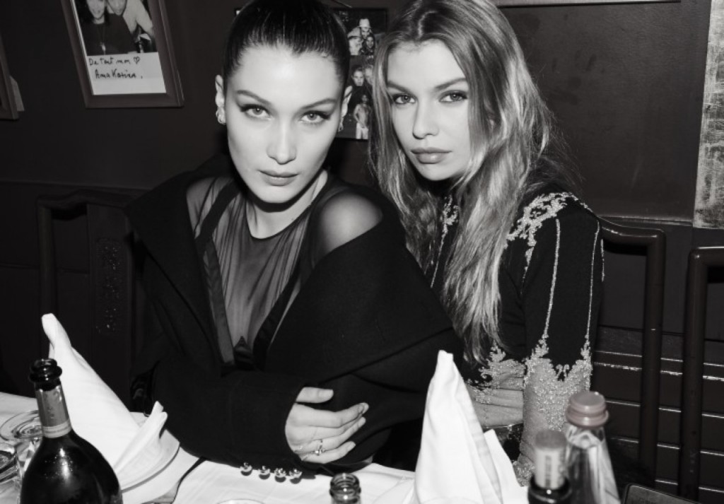 Bella Hadid và Stella Maxwell.