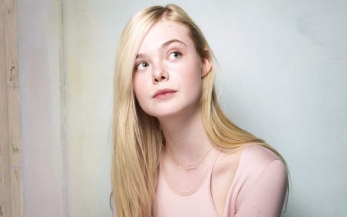 Elle Fanning sinh ngày 9 tháng 4